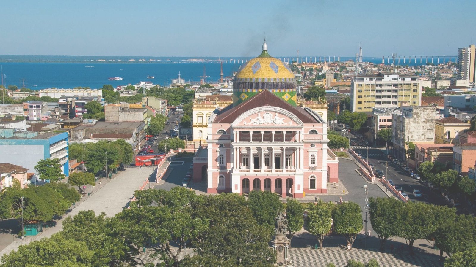 Precisa de um tratamento internacional? Veja como funciona a importação para Manaus